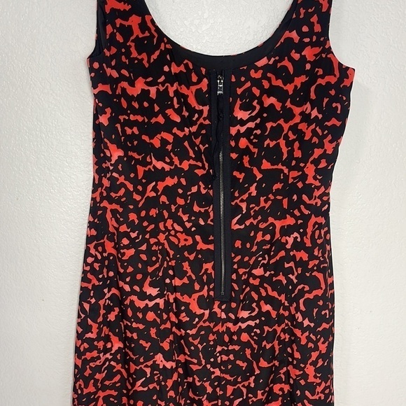 Ann Taylor Black & Red Printed Silk Sleeveless Exposed Zipper Sheath Dress 4 - Picture 4 of 11